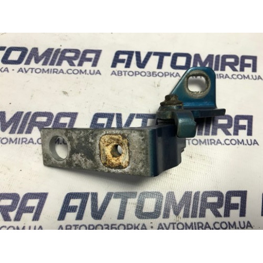 Петля двери передней правой нижняя Ford Mondeo 4 2007-2014 1778348